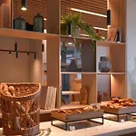 Hotel Paxton Paris Mlv 4*
