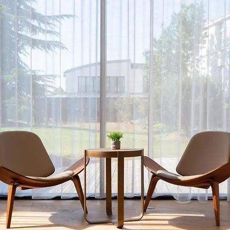 Paxton Paris Mlv 4* فيرييّورْ أو بري