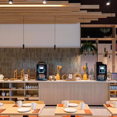 Paxton Paris Mlv Hotel