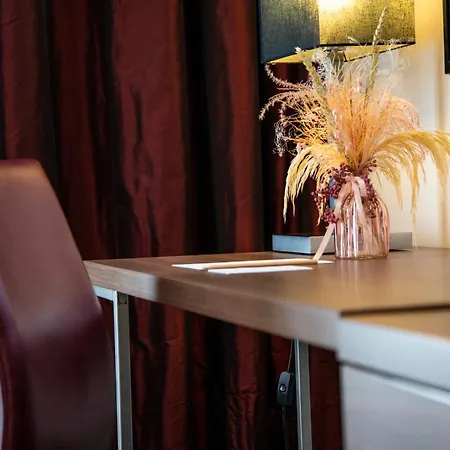 Paxton Paris Mlv فندق فيرييّورْ أو بري