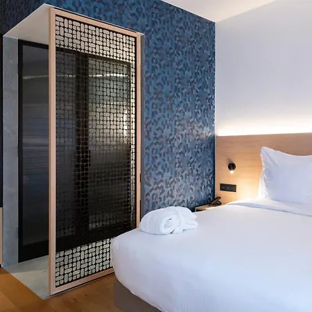Paxton Paris Mlv Hotel 4*