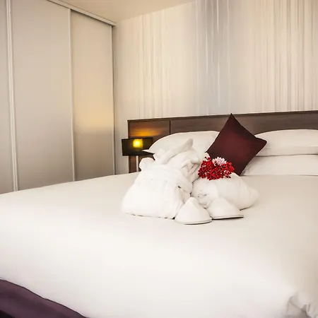 Paxton Paris Mlv 4* فيرييّورْ أو بري